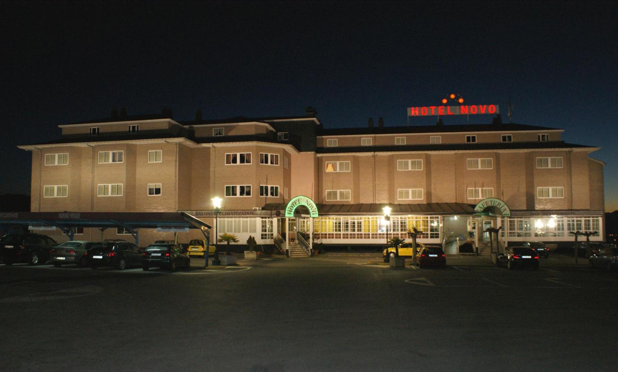 Hotel Novo Ponferrada Εξωτερικό φωτογραφία