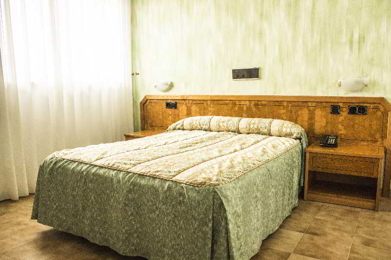 Hotel Novo Ponferrada Εξωτερικό φωτογραφία