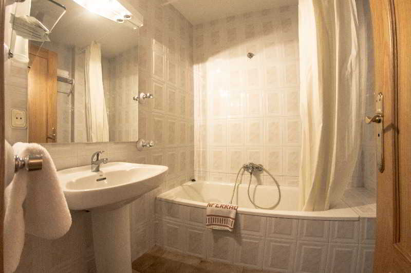 Hotel Novo Ponferrada Εξωτερικό φωτογραφία